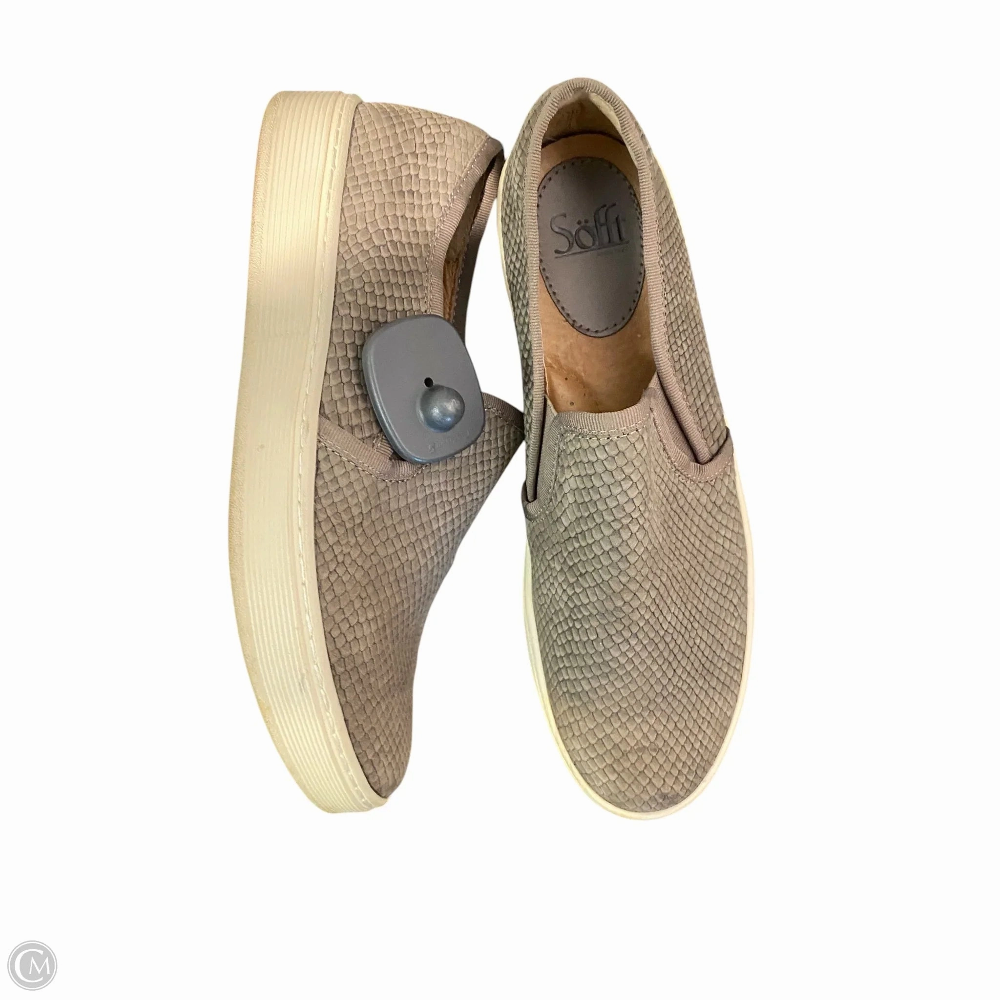 Shoes Sneakers By Sofft In Grey, Size: 9