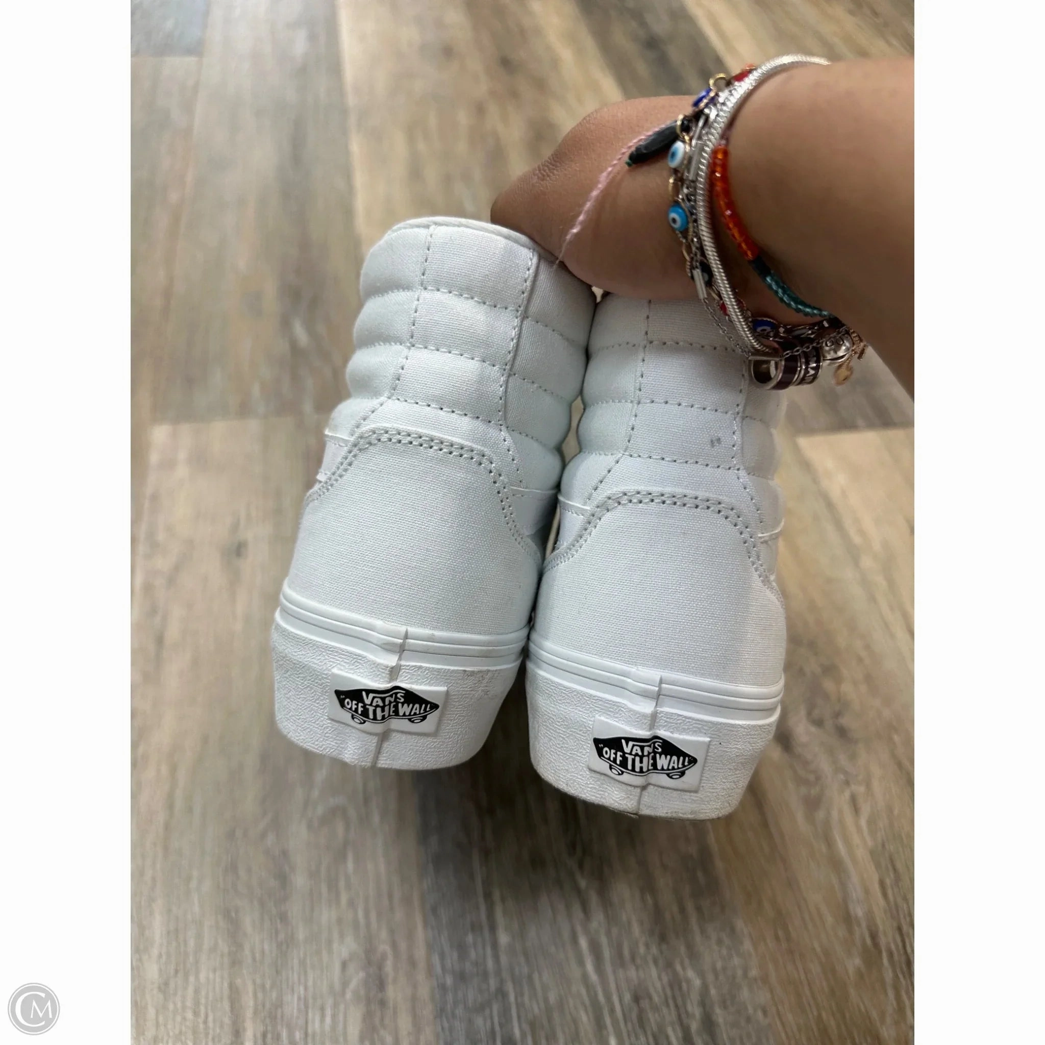 Shoes Sneakers By Vans In White, Size: 9.5
