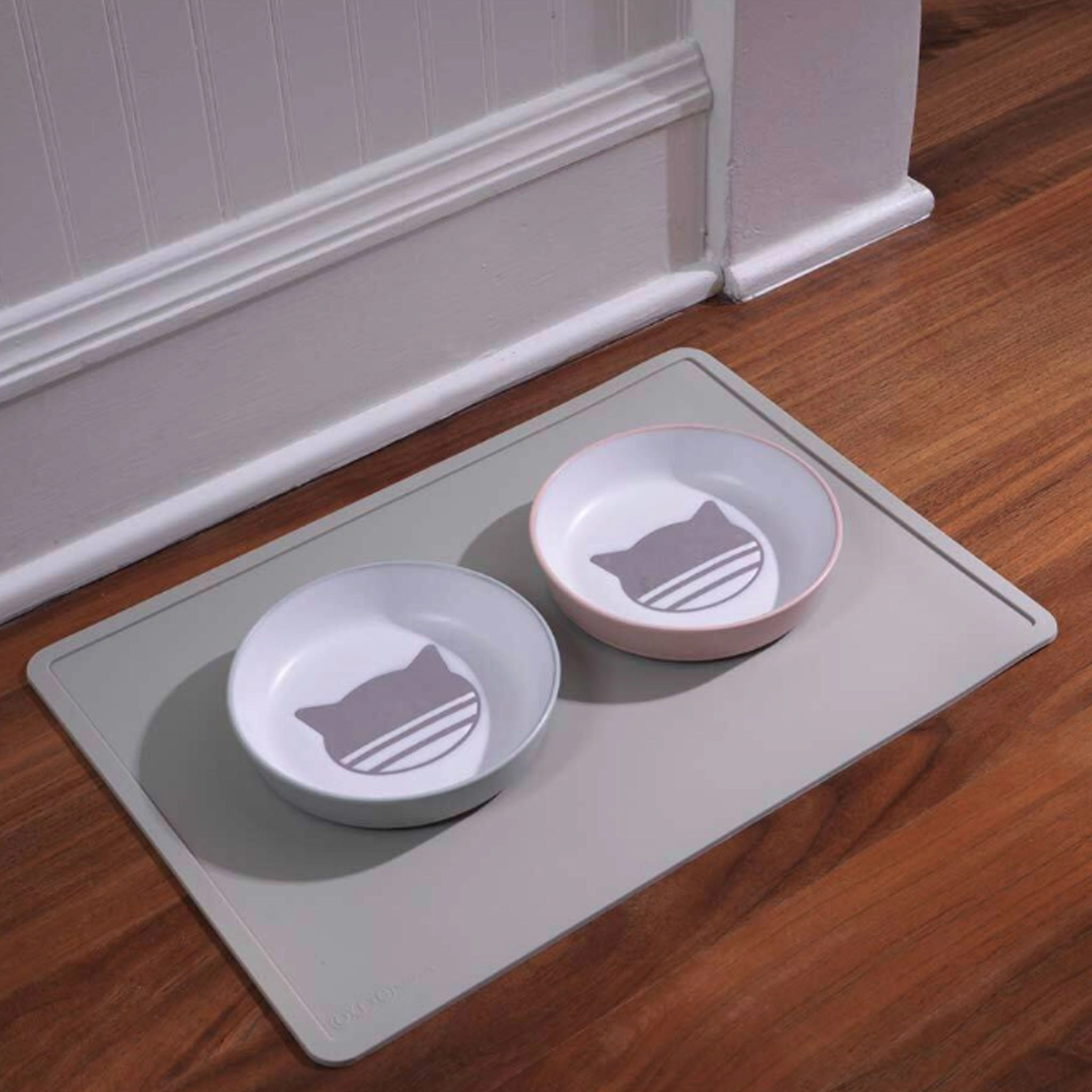 Speckle & Spot Pet Placemat - Light Grey