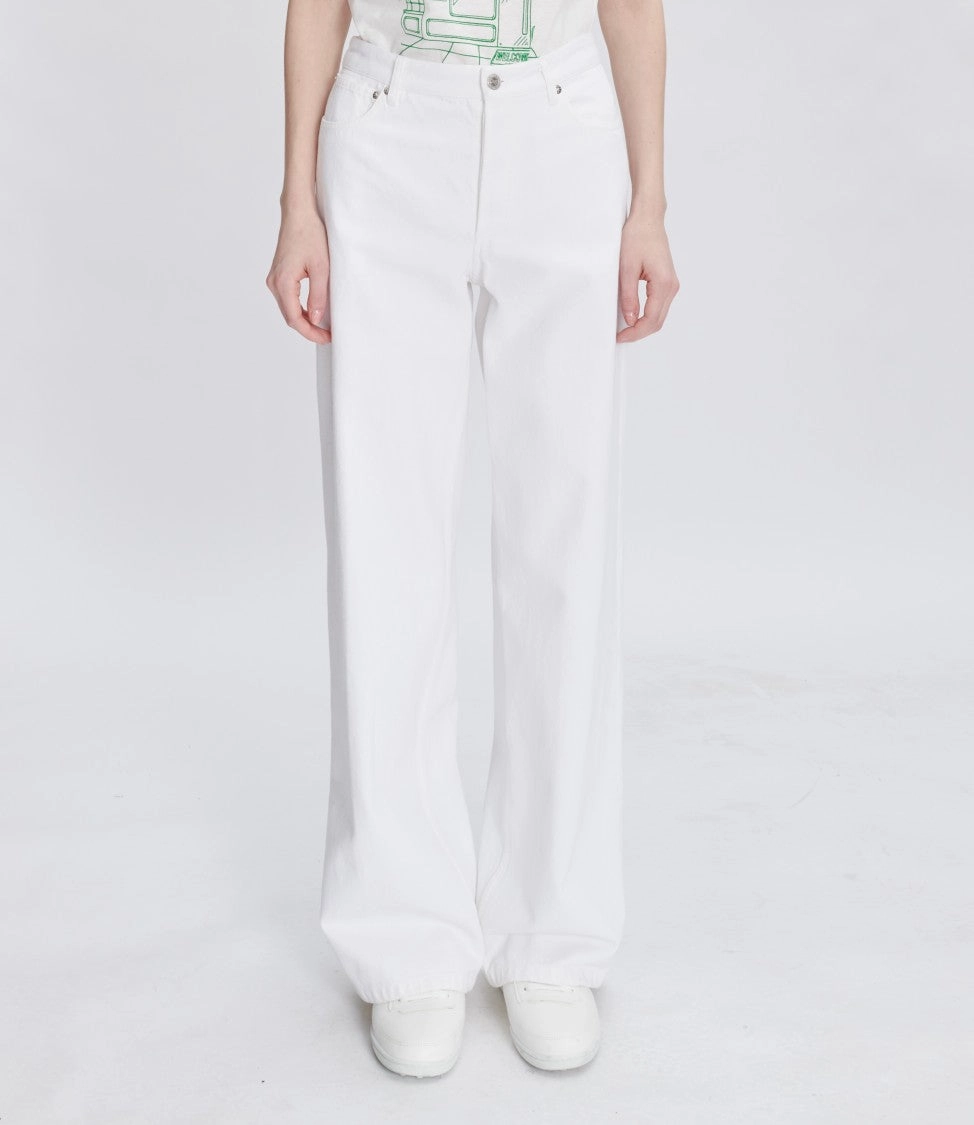 Timeless White Trousers With Defined Waist